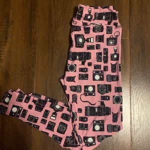 LulaRoe TC Camera Leggings